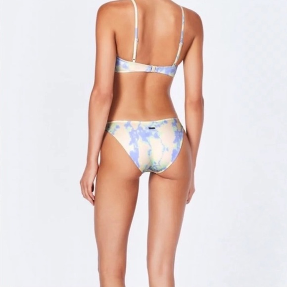 Triangl Rina Tie Dye Set - Picture 2 of 5